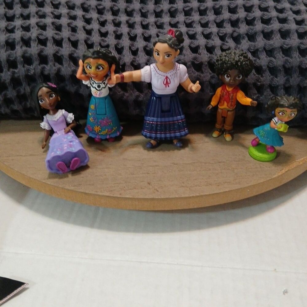 Lot Of 5 Disney Encanto Madrigal Family 3" Mini Dolls By Jakks-Mirabel & More